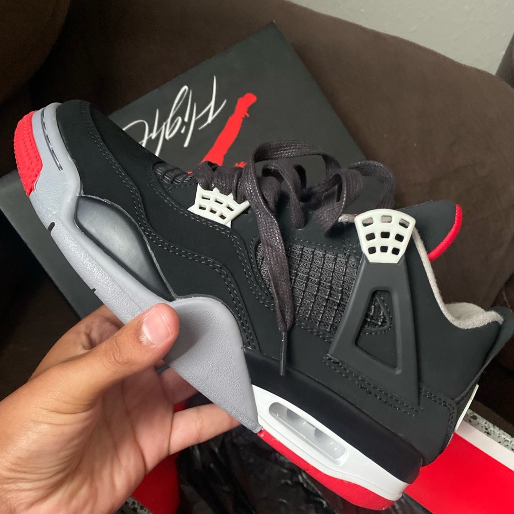 Jordan size 9 - Picture 4 of 6